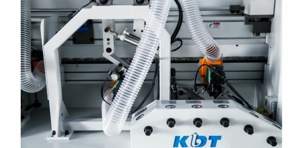 Автоматический кромкооблицовочный станок KDT KE-668JSGA (45)