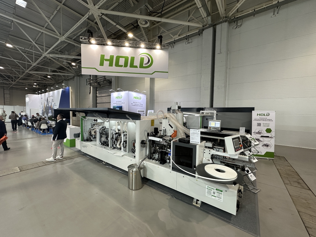 Кромкооблицовочный автоматический станок HOLD HD621JPKQSC