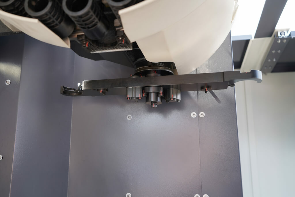 Вертикальный обрабатывающий центр MILLMASTER VMM-855S с ЧПУ