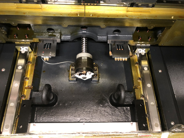 Фрезерный обрабатывающий центр 4-осевой KVL850B (SED855) HCNC