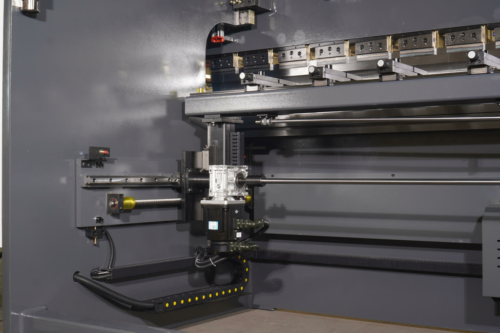 Листогибочный пресс MetalTec HBС 135/3200 4+1 ЧПУ МТ-15