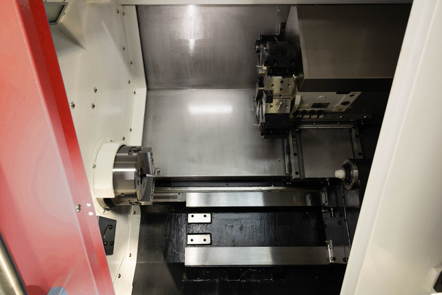 Токарно-фрезерный центр с наклонной станиной KTL 45/450