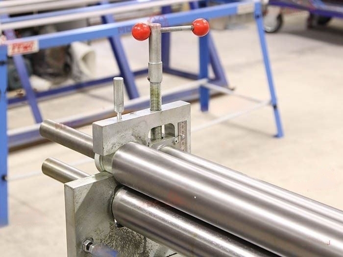 Вальцовочный станок с электроприводом W11G 1.5x1300