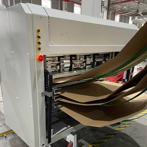 Автоматический резательно-рилёвочный центр с ЧПУ Beaver PACKMATIC TURBO 12K