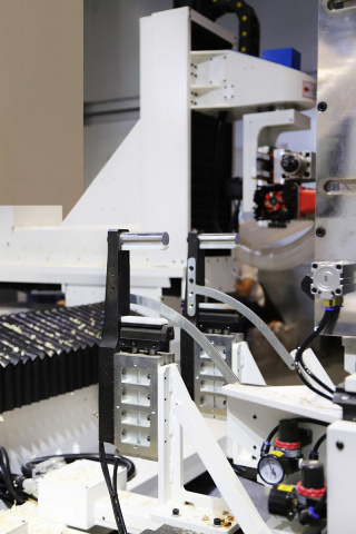 Пятиосевой обрабатывающий центр QUADRO JET ECO