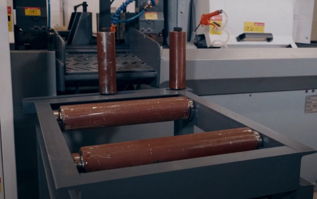 Автоматический ленточнопильный станок по металлу колонного типа IRONMAC CUT-500СHA