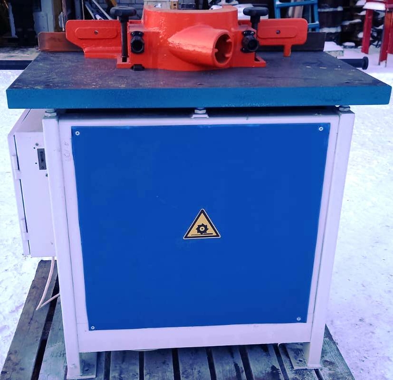 Фрезерный станок Ф-130-04 б/у, 2 эл. скорости (Ф130-04.240118)