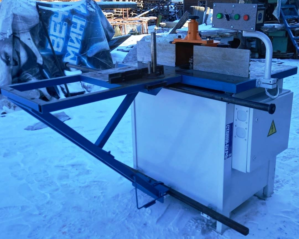 Фрезерный станок Ф-130-04 б/у, 2 эл. скорости (Ф-130-04.240213)