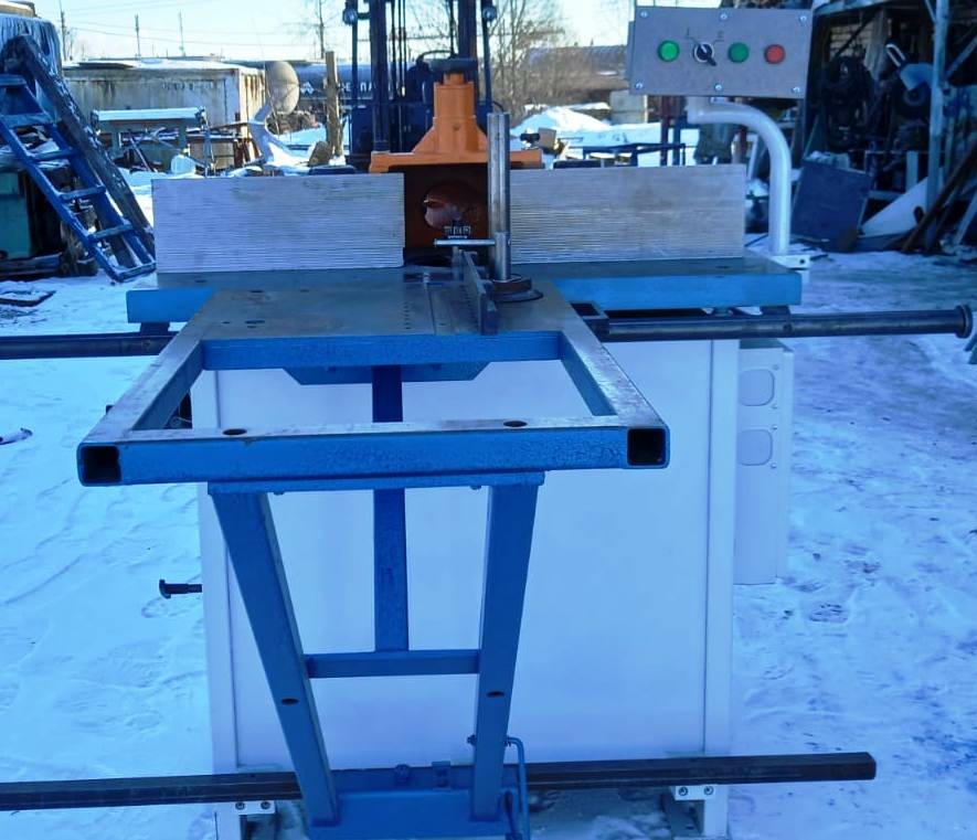 Фрезерный станок Ф-130-04 б/у, 2 эл. скорости (Ф-130-04.240213)