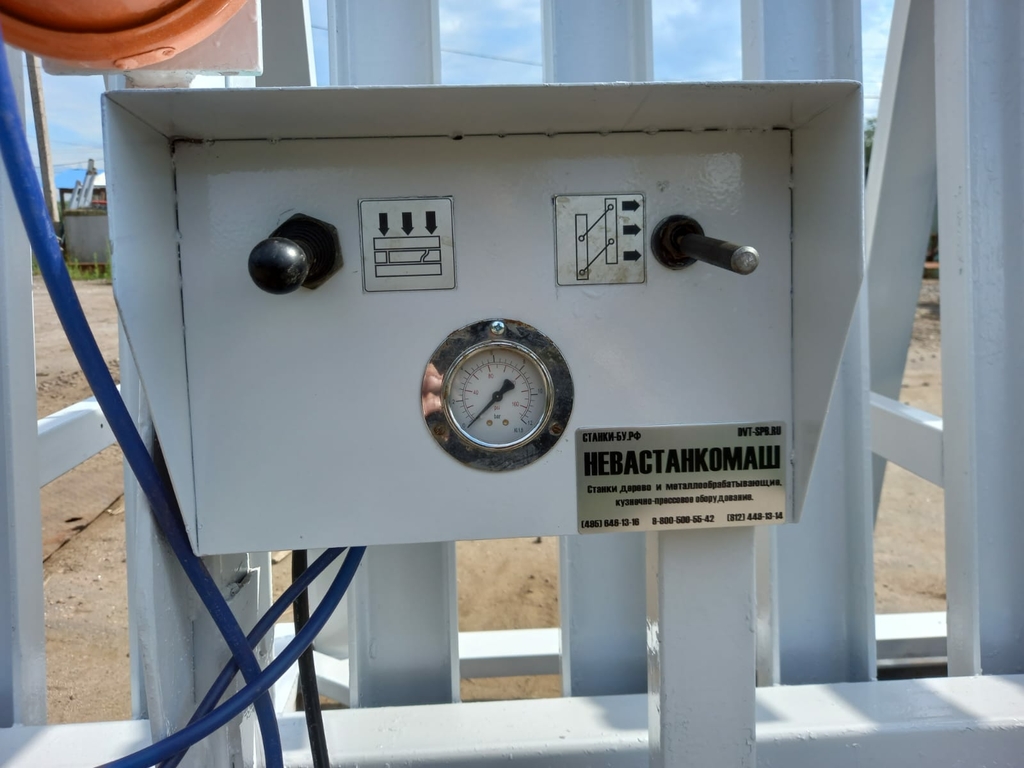 Пресс пневматический для склейки бруса б/у