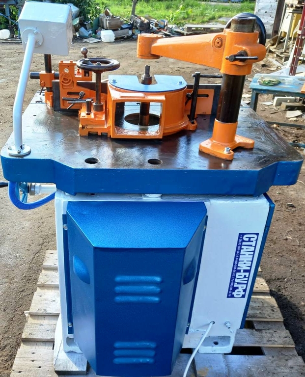 Фрезерный станок ФСШ-1А б/у 4 скорости вращения