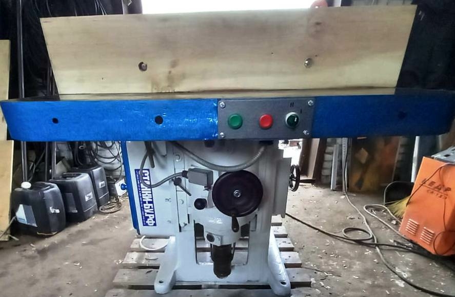 Фрезерный станок ФС-1 б/у 2ск. вращ. 6450 и 3225 об. Мин.