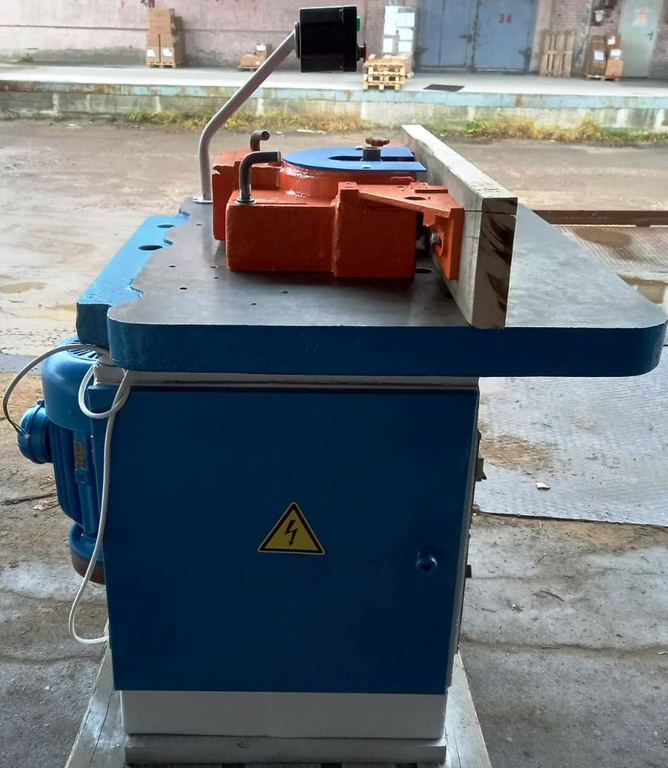 Фрезерный станок ФСШ б/у 2 скорости