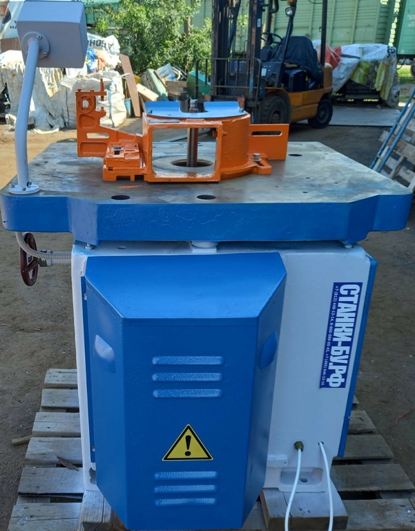 Фрезерный станок ФСШ-1А б/у 4ск. вращ.