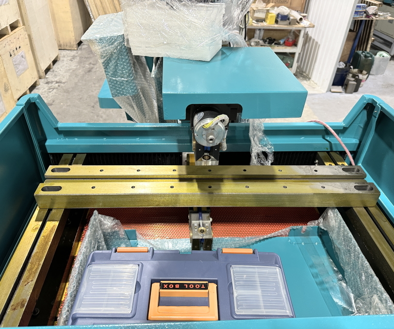 Электроэрозионный проволочно-вырезной станок MetalCraft DK7750-LK