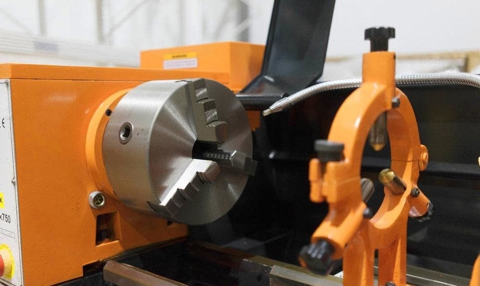 Токарно-винторезный станок Stalex WL-330B/750