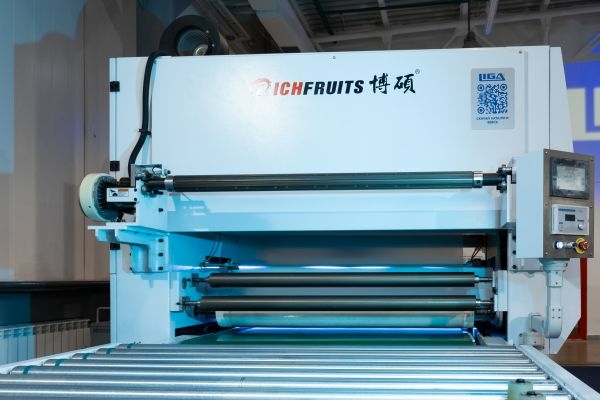 Инерт станок для текстурирования ЛКМ с ПЭТ пленок MY8113×1/XH