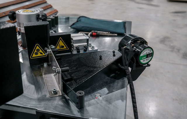 Кромкооблицовочный станок с ручной подачей Nanxing MF50S