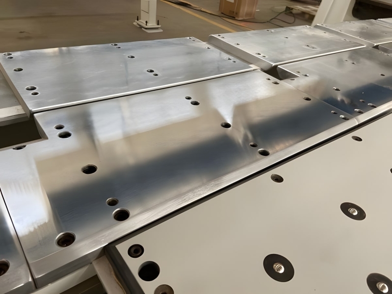 Форматно-раскроечный центр с чпу WoodTec WS-330