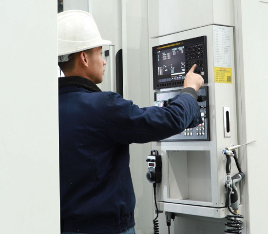 Горизонтально-фрезерный центр TRIUMPH HMT-800