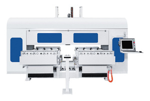 Пятиосевой обрабатывающий центр с ЧПУ Beaver Vivat 4x4