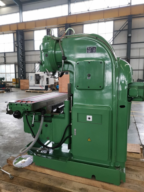 Вертикально-фрезерный станок Weida X5032 с УЦИ