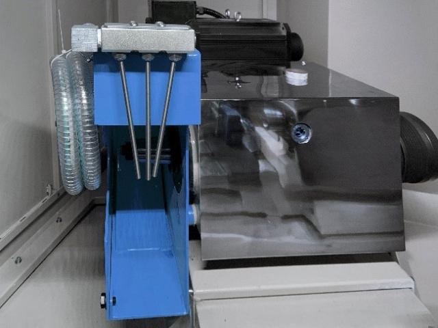 Круглошлифовальный станок UNIVEQ UGO-2040B CNC