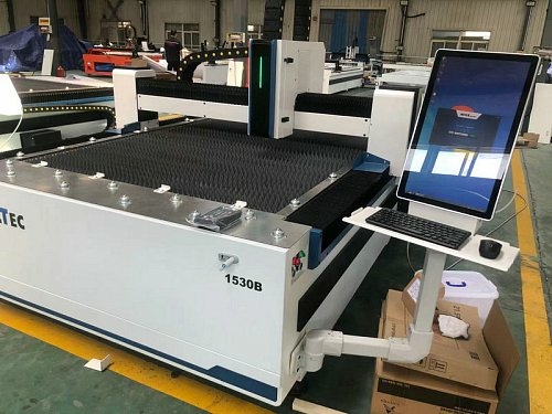 Лазерный станок для резки металла MetalTec 1530B (2000W)