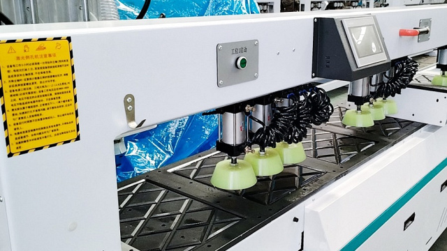 Торцевой сверлильно-присадочный центр с ЧПУ Beaver SWIFT HSD 4S