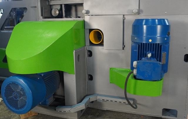 Фрезерно-пильный станок для тонкомера EcoWood UFP-260