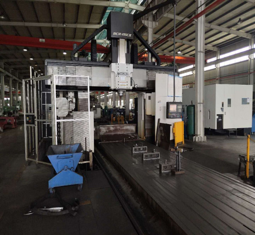 Четырехосевой обрабатывающий центр QUADRO TEOS 4X