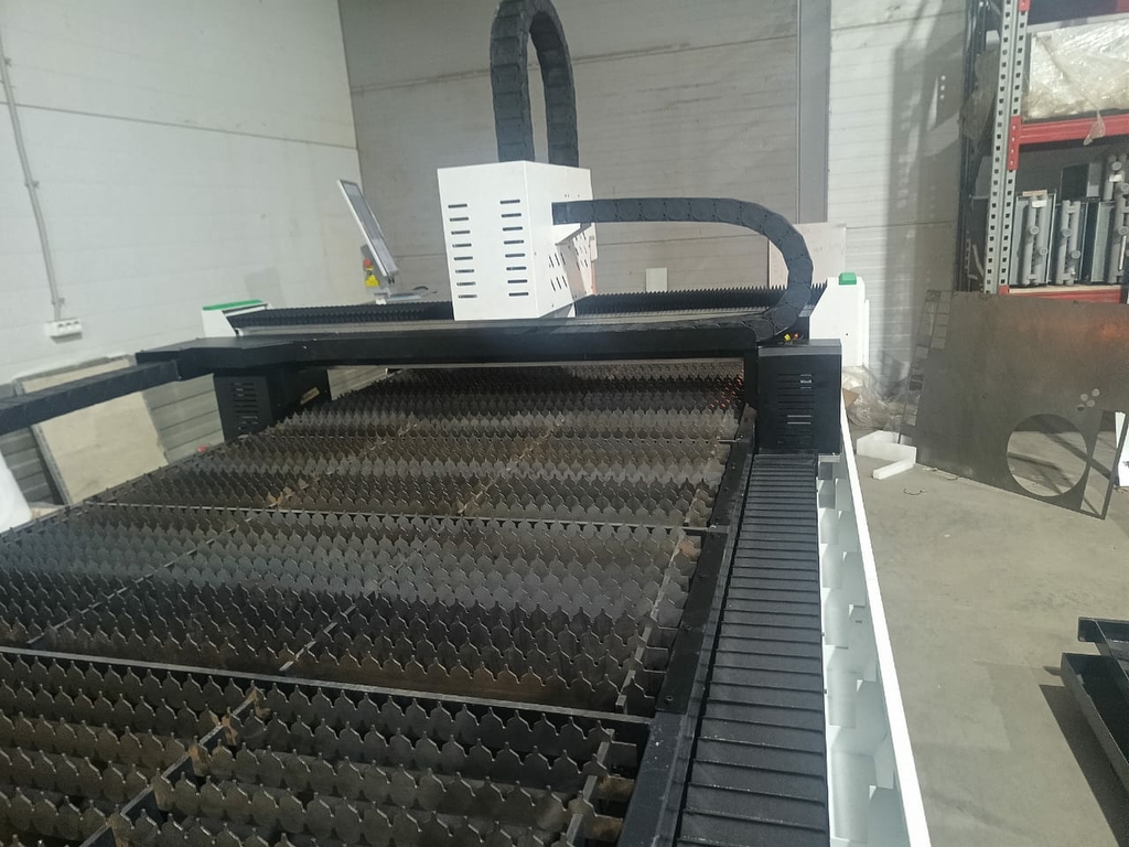 Станок лазерной резки для высокоскоростного раскроя листового металла INTERLASER A6 3000