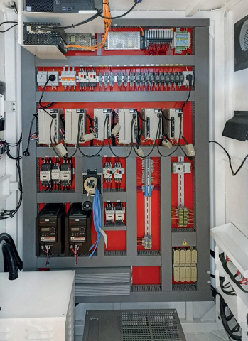 Пятиосевой обрабатывающий центр QUADRO TEOS Z-1000 ATC (2+1)