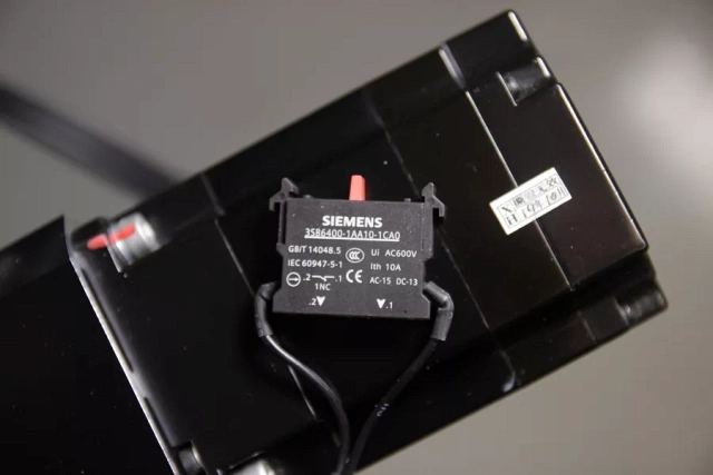 Фрезерный станок с ЧПУ Beaver 40AVLT8