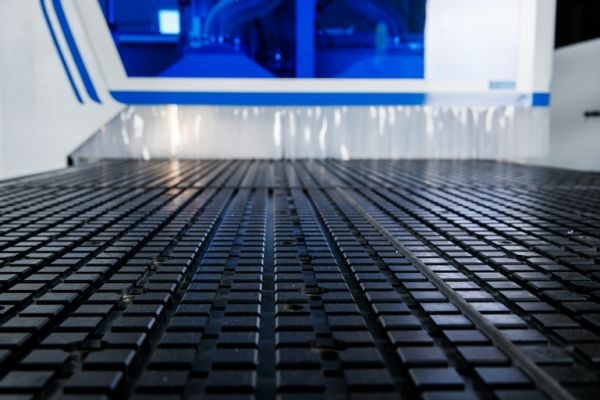 Обрабатывающий центр с ЧПУ KDT KN-3409L