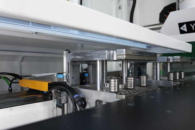 Сверлильно-присадочный центр с ЧПУ Nanxing ND612CT