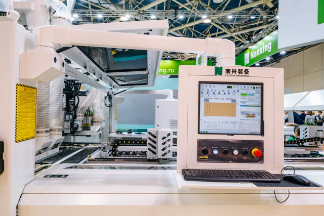 Сверлильно-присадочный центр с ЧПУ Nanxing ND712D