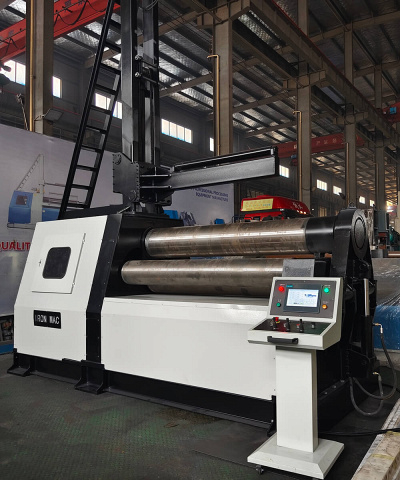 Вальцы четырехвалковые гидравлические IRONMAC. Серия 4R HSS