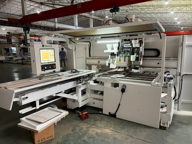 Сверлильно-присадочный центр с ЧПУ Nanxing NCB612TS