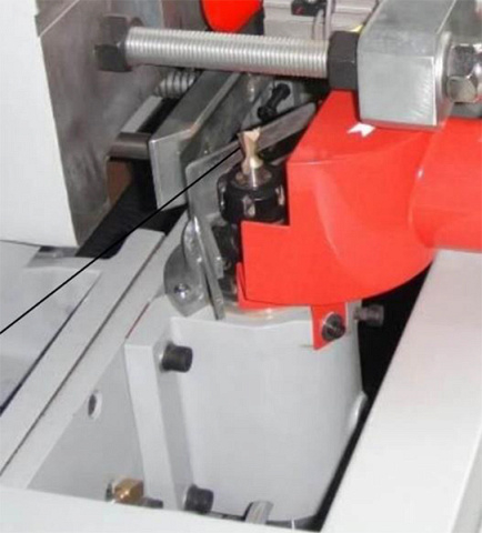 Шипорезные станки для ящичного шипа с ЧПУ QUADRO 3170A и 3190A