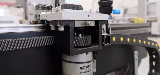 Автоматический сверлильно-присадочный центр с ЧПУ Beaver SWIFT MEGA 6HE