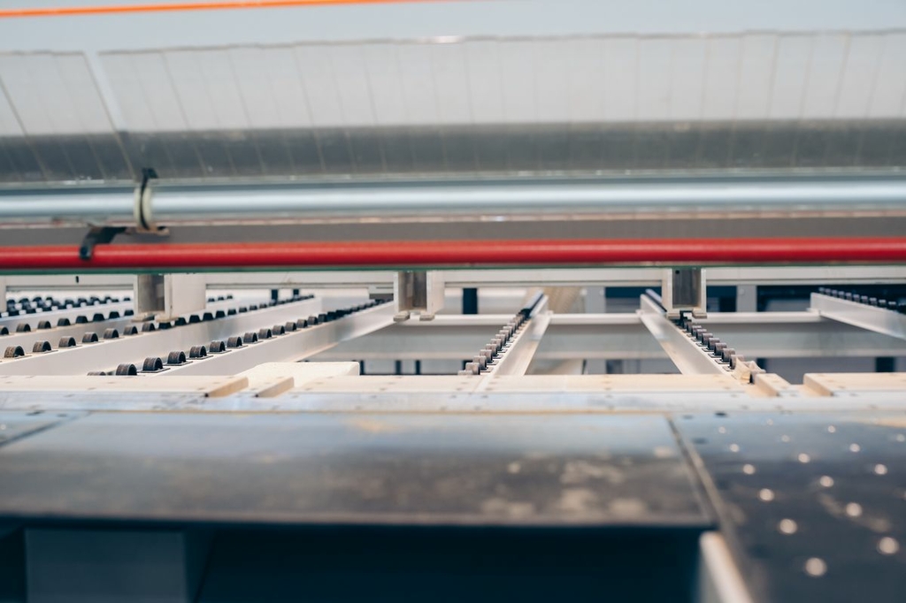 ФОРМАТНО-РАСКРОЕЧНЫЙ ЦЕНТР С ЧПУ HOLD HP380H