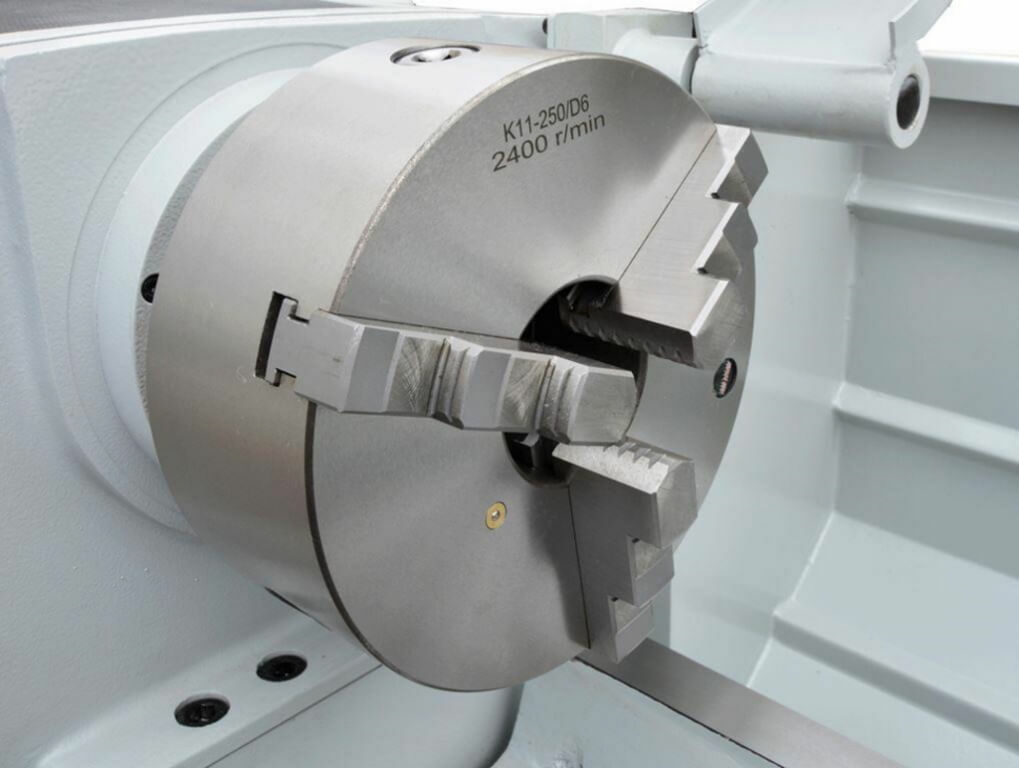 Токарно-винторезный станок Metal Master Z46100 RFS