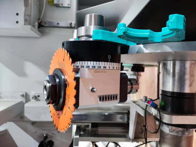 Универсальные обрабатывающие центры с ЧПУ Beaver UNIVERSAL-M TPA