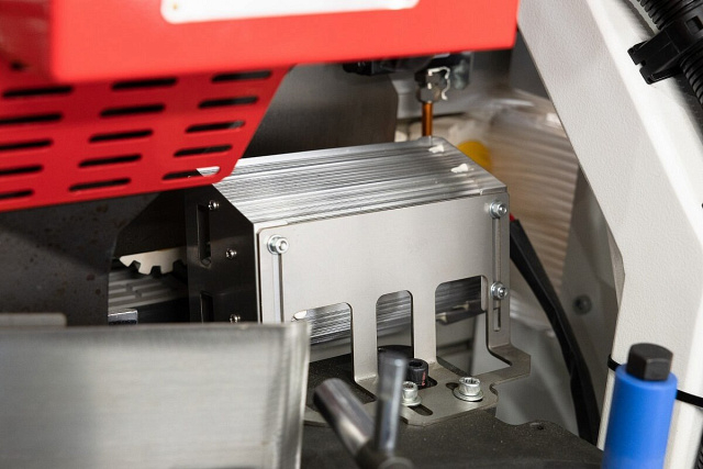 Двухсторонний кромкооблицовочный станок Nanxing NB7HS2P-PC