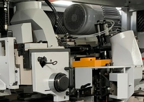 Четырехсторонние продольно-фрезерные станки Gau Jing серии GA