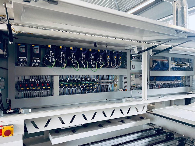 Сверлильно-присадочный центр с ЧПУ Nanxing NСB612DXT