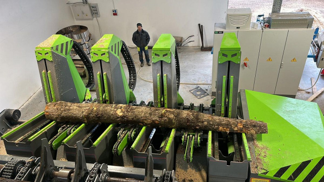 Вертикальная ленточная пилорама Mebor VTZ-1400 PLUS