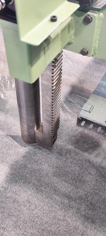 Ленточнопильный горизонтальный станок USTUNKARLI UHYB 120 H PLUS