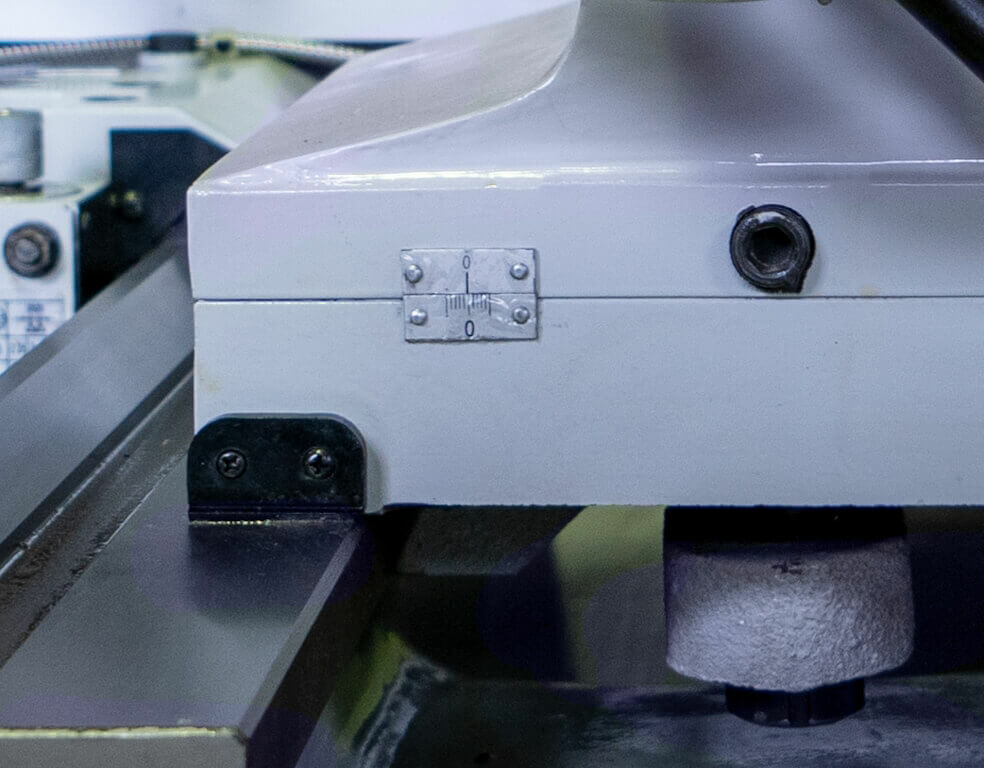 Универсальный токарно-винторезный станок Metal Master ZH 66300 DRO RFS